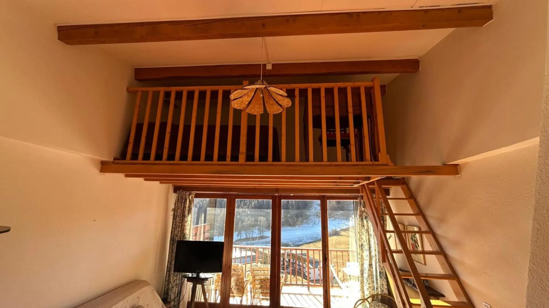 06Cn 8-10 Person Apartment With Terrace Valberg